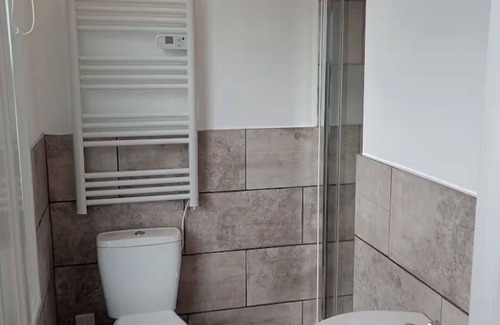Reading Apartamento | Cranbury House Apartments
