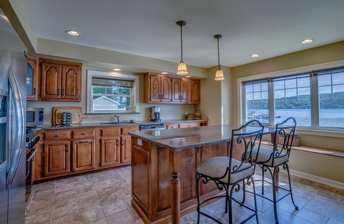 Town of Jerusalem Casa | Crane Cove: Keuka Lake home with private beach, close to marina