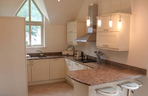 Kenmore Cabaña | Mains of Taymouth, Kenmore ~ 4 * Crannog Lodge - capacidad para 6 personas en 3 habitaciones