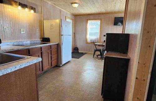 Fremont Cabina | Crappie Cabin - Waterfront resort on Fremont Wolf River