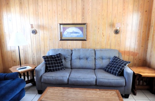Royal Cabina | Crappie Cabin