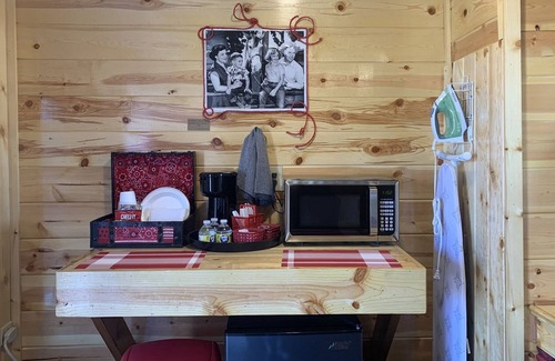 Cache Cabina | Craterville Park Cabin near Wichita Mountains Cache Medicine Park historic
