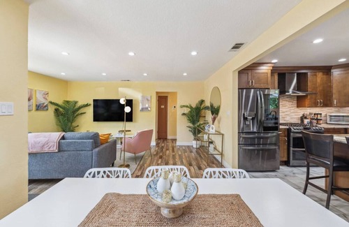 Concord Casa | Crawford Poolhouse Near Many Conveniences