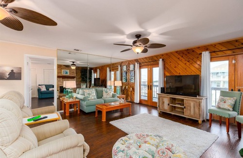 City-by-the Sea Casa | Crazy about fishing? Check out this home on deep canal near Estes Flats, Redfish Bay, and the Intracoastal Waterway!