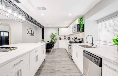 Summerlin Casa | Crazy-Monthly-Discount! Luxury>HugePool/Spa+More!