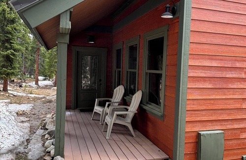 Valley of the Sun Casa | Create Mountain Memories: Family-Friendly Chalet on Hiking Trails
