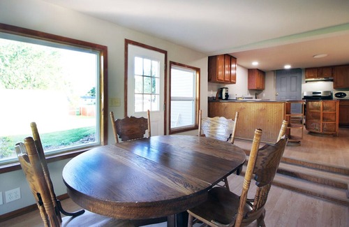Fox Lake Casa | Create Your Perfect Stay with us! Near Fox Lake! Enjoy fishing!