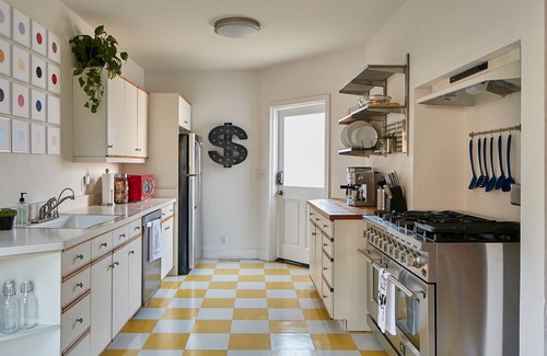 Benicia Casa | Creative Space & Artist Retreat "The Residence" 3,000 sqft + Gardens in Benicia