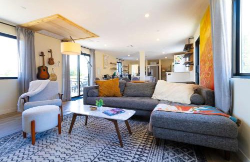 Johnson City Casa | Creator Cabin - Retreat for 8