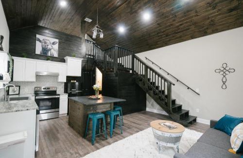 New Braunfels Casa | Creed's Cottage at Four Oaks
