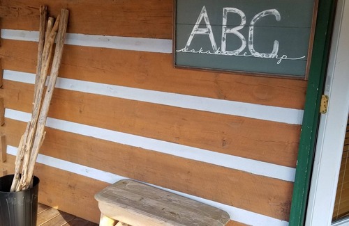Dial Cabina | Creek!3BR3BA+Loft/!GameRoom!Slps 9!Wrap Around Deck!