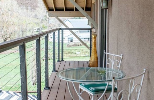 Durango Casa | Creek-Hot Tub-View-Pets-10min DT