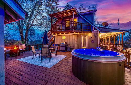 Sevierville Casa | Creek, King Beds, Wow Views, Private, New, Patio, Spa, Close to Town