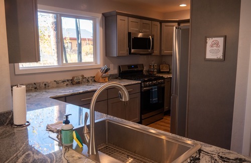 Crested Butte Casa | Creek Side Getaway