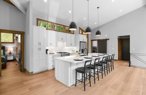 Ellijay Cabina | CREEK VIEWS!!! 5BR Mountain Modern Luxury on the water! Must See!