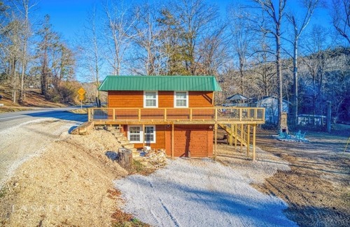 Marble Falls Cabina | Creekside 2-bedroom cabin near the Buffalo River in enchanting Marble Falls
