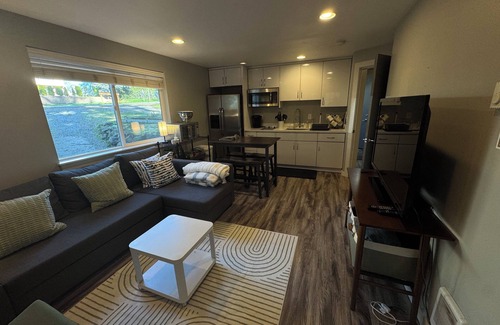 Northgate Apartamento | Creekside 2BR w/ Large Patio in Walkable Neighborhood near Public Transit