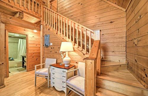 Bryson City Casa | Creekside Bryson City Cabin with Private Hot Tub