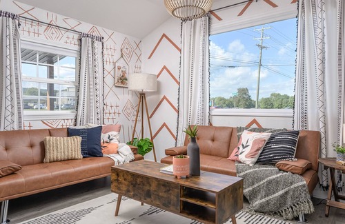 Sale Creek Casa | Creekside Bungalow nestled in natures finest