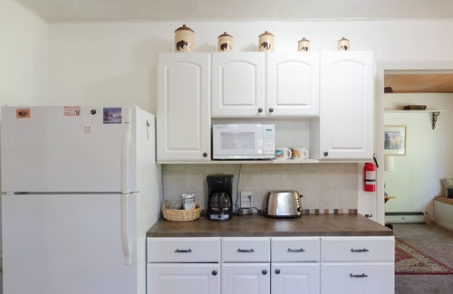 Oakhurst Casa | Cabina Bearfoot por el arroyo cerca de Yosemite