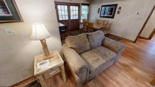 Red River Casa | Creekside Cabin - Pet Friendly - WiFi - Washer - Dryer - Grill - Fenced Yard - Fireplace