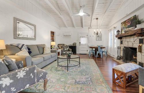 Wimberley Casa | Creekside Cabins - Creekside Cottage