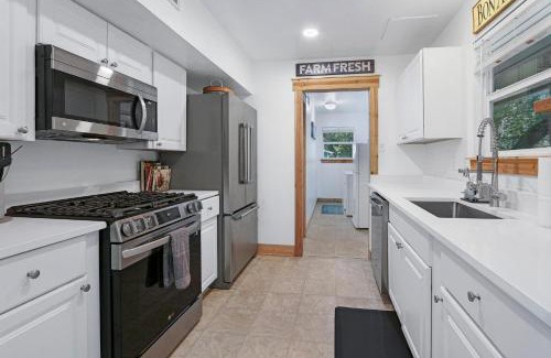 Wimberley Casa | Creekside Cabins - Cypress Creek House