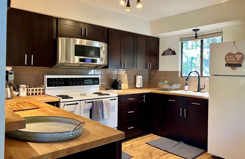 Groom Creek Cabina | Creekside Chalet - Prescott Cabin Rentals