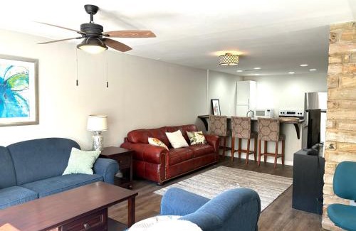 Drexel Cabina | Creekside Country Estate