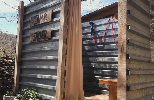 Cherry Valley Cabina | Creekside: Cozy off-grid cabin near Cooperstown, NY