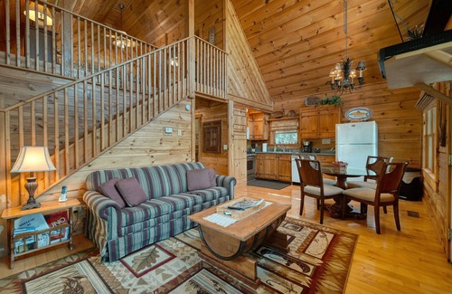Hiawassee Cabina | Creekside Fish Cabin - Creek Front - Fire Pit