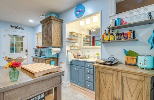 Hendersonville Apartamento | Creekside Hendersonville Haven: Hot Tub & Fire Pit