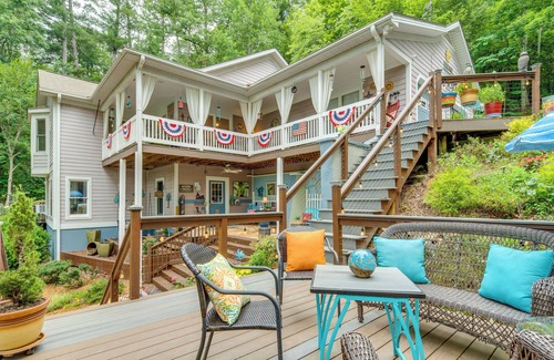 Hendersonville Apartamento | Creekside Hendersonville Haven: Hot Tub & Fire Pit