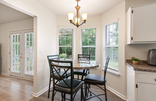 Brunswick Casa | Creekside Hideaway | 3 Bed, 3 Bath