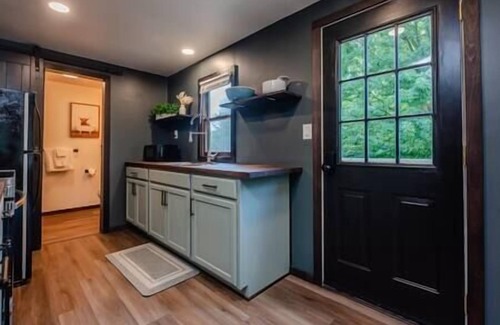 Branchport Cabina | Creekside Hideaway Cabin