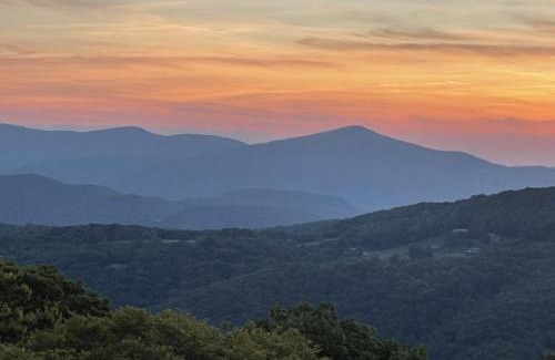 Otto Casa | Creekside Lodge