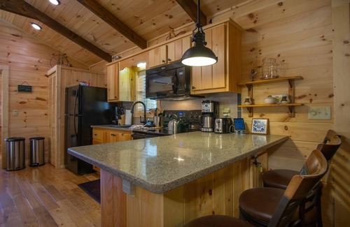 Pisgah Forest Casa | Cabaña Creekside cerca del bosque de Pisgah