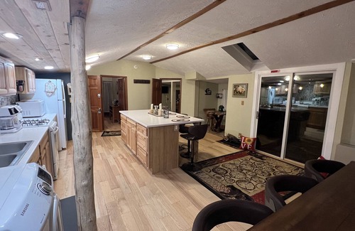 Nederland Cabina | Creekside Nederland Cabin.