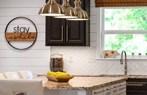 Harrison Condominio | Creekside Place - Pet Friendly, amenities galore & perfect central location