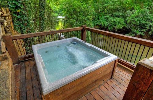 Cashes Valley Casa | Creekside R&R