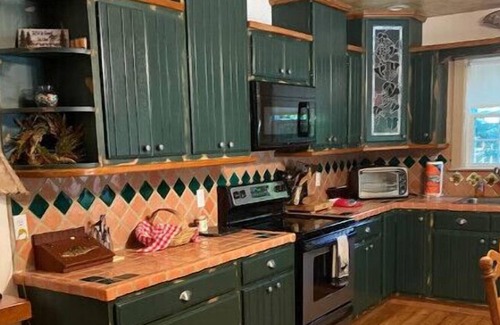 Hiawassee Cabina | Creekside Retreat* wineries*hiking*fishing,