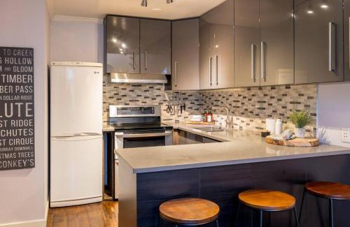 Whistler Creekside Apartamento | Creekside1BR, Near Valley Trail, Patio, BBQ, Free Prkng