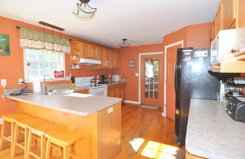 Berkeley Springs Casa | Creekview Cabin - A Perfect Escape