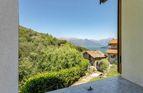 Cremia Casa | Cremia Suits by Halldis