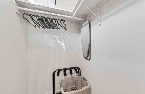 Lafayette Apartamento | Creole House/KING bed/Relax in Cajun Comfort!