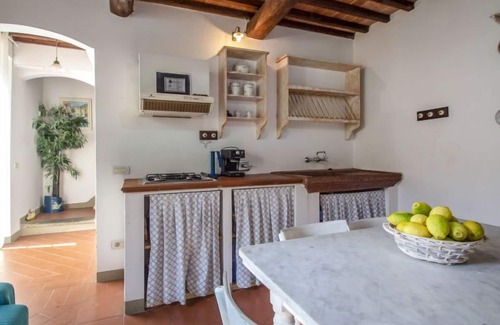 Serravalle Pistoiese Apartamento | Crepuscolo by Interhome