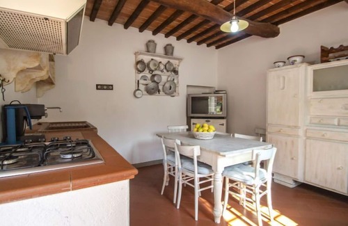 Serravalle Pistoiese Apartamento | Crepuscolo by Interhome