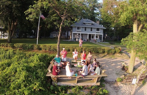Waverly Beach Cabaña | Crescent Beach Cottage (Ontario / Buffalo) Lake Front