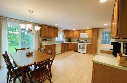 Conway Casa | Crescent Cape -Great location/Family Friendly/Dog Friendly/Private