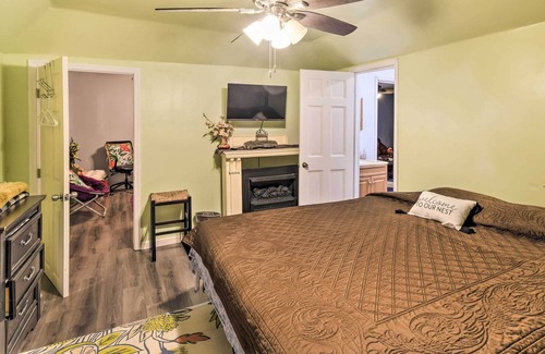 Fruitland Casa | Crescent City Hideaway w/ Screened Porch!